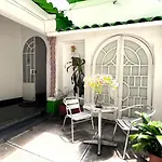 Distrito Condesa Rooms&Studios