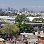 Departamento con vista al poniente de la ciudad.