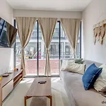 Charming Apartment With Pool, Gym, And Jacuzzi - Kansas 113
