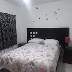 Comodo & Confortable Apartamento. 5 Minutos Del Aeropuerto