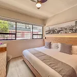 Mi Zona Lodging WTC