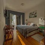 Distrito Condesa Rooms&Studios