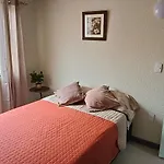 Casa Con Dos Habitaciones, Cocina Equipada Y Servicios De Streaming