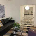 Comfortable One Bedroom Apartment 10 Minutes Away From City Center