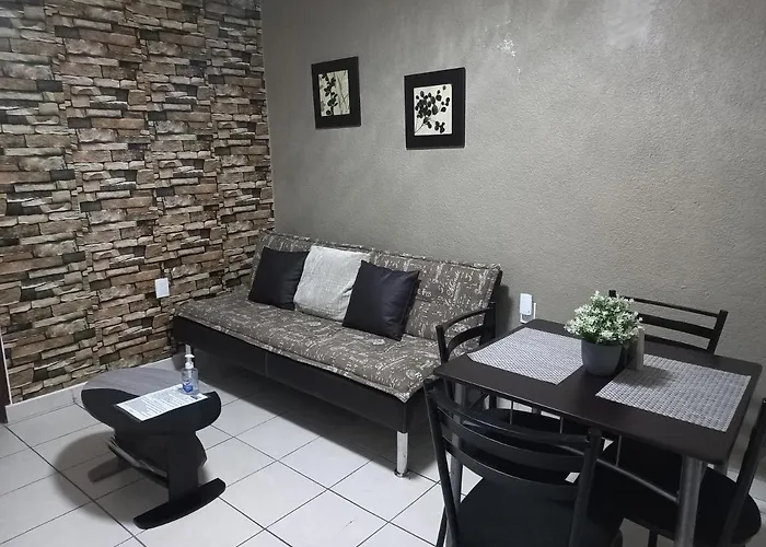 Comodo & Confortable Apartamento. 5 Minutos Del Aeropuerto