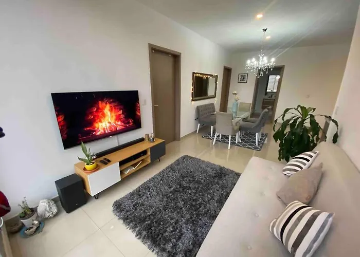 Hermoso Departamento Muy Centrico Con Servicios