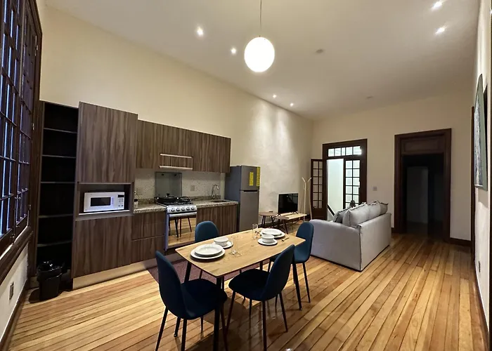 Manrique\'S Lodging