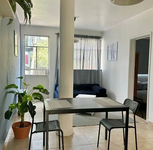 Roma Retreat Cozy & Retreat