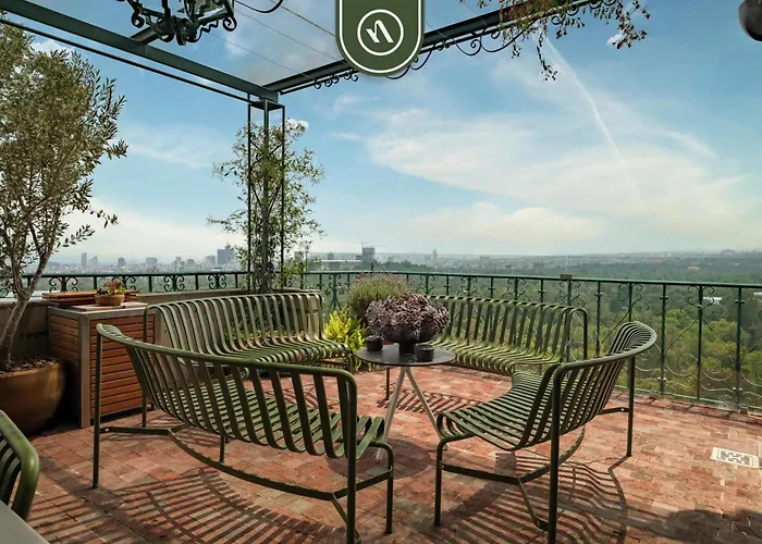 Amazing Ph - Private Terrace Overlooking The City