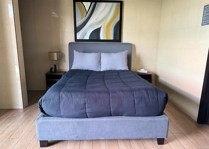 INCREIBLE mini loft privado con baño (B)