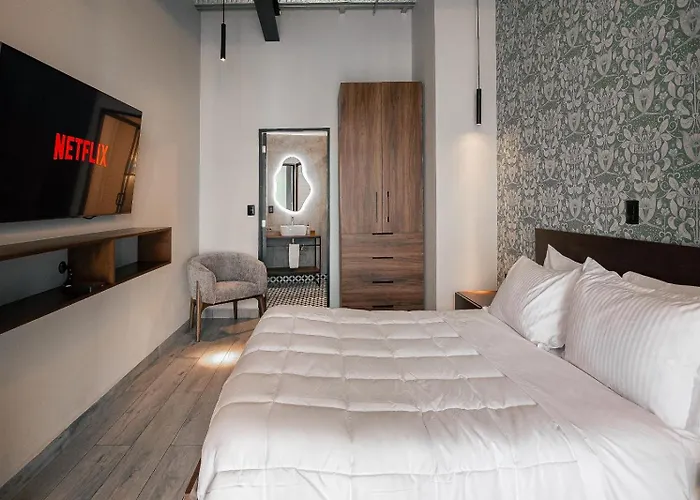 Botanic Loft Stylish & Cozy Retreat W Kitchen & Private Bath