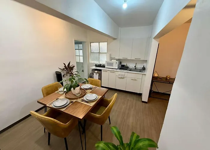 Hipster Petite Ho Studio In Esquina Del Chilaquil