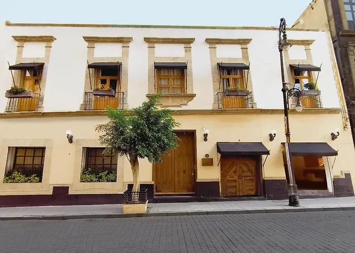 Casa Donceles, 10 spacious apartments, Prime location in Historic Center