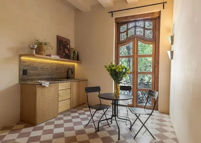 Design & Timeless Charm Casa Serapio- Residence2