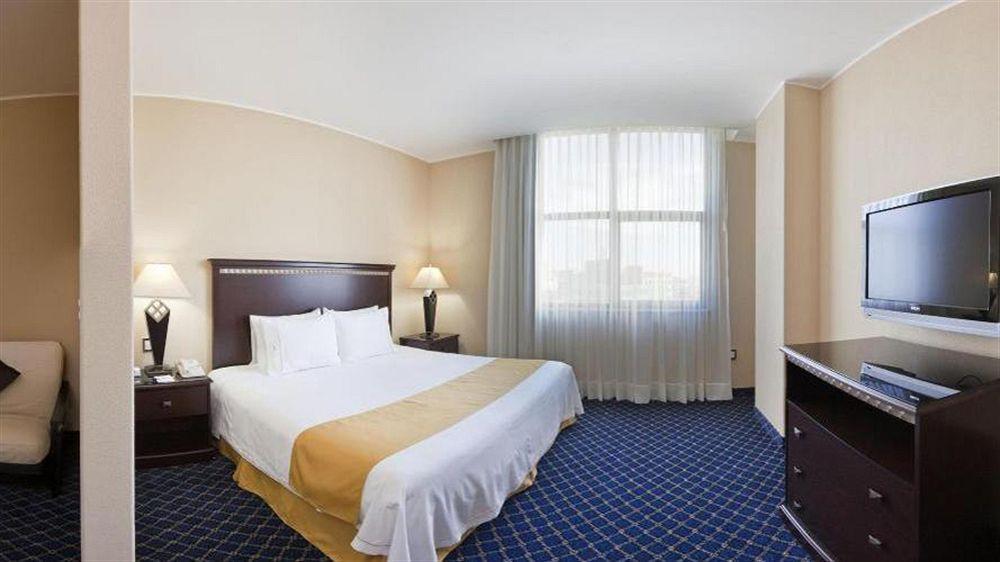 Express Santa Fe, An Ihg 4*