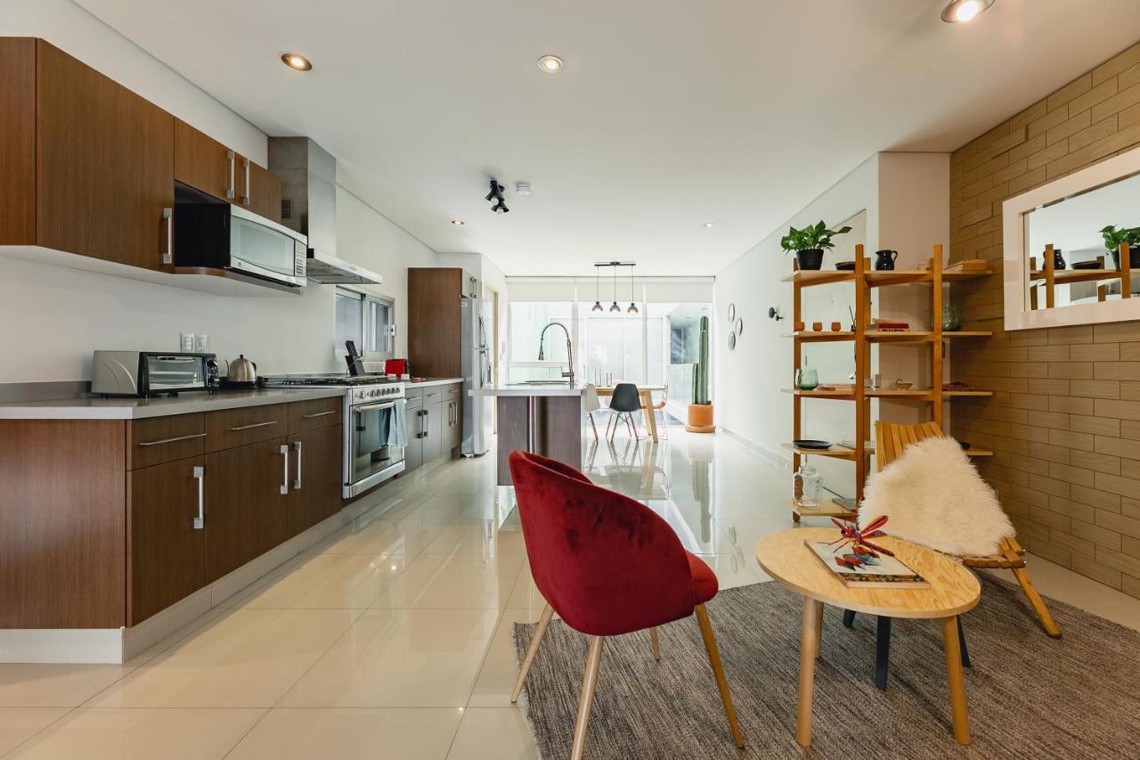 Artsy, Hi-tech In The Heart Of Roma Apartment Mexico City
