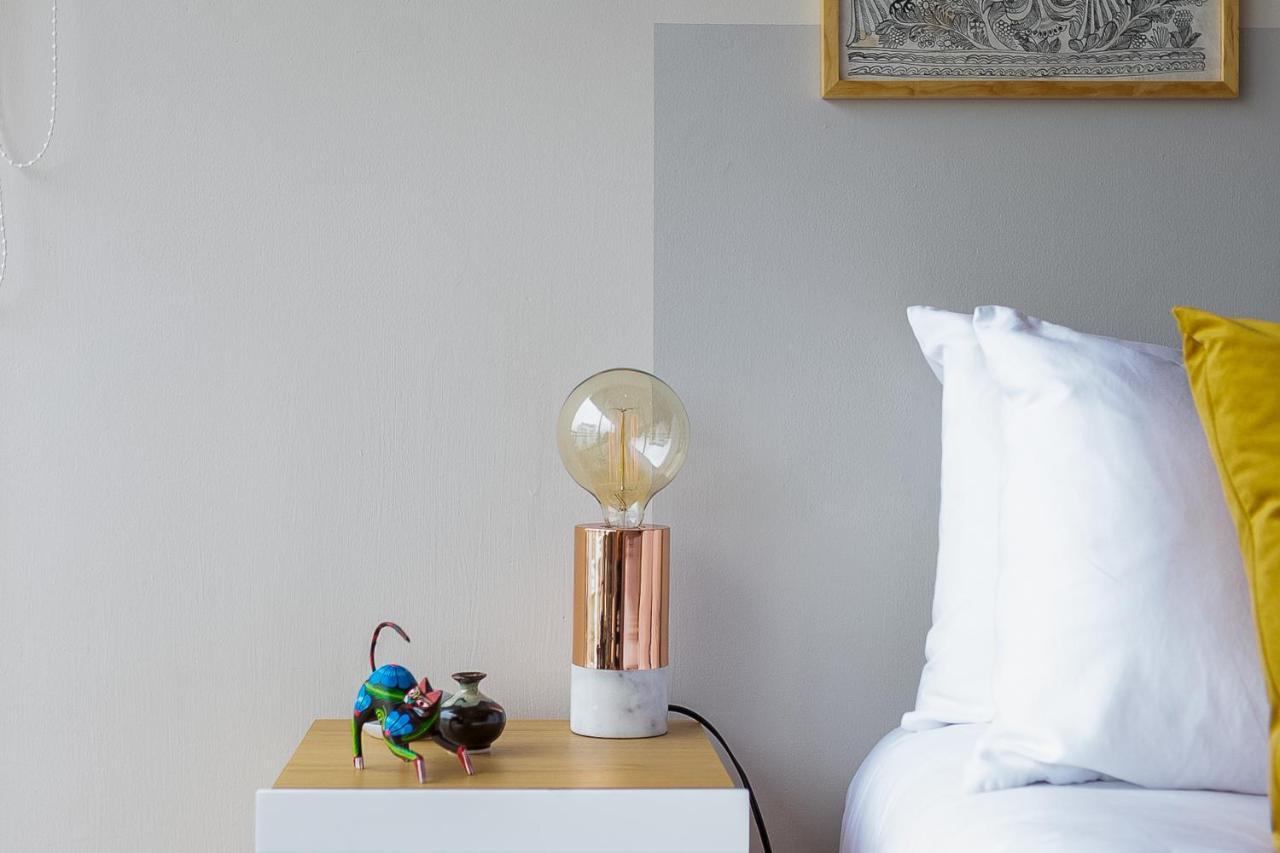 Artsy, Hi-tech In The Heart Of Roma Apartment Mexico City