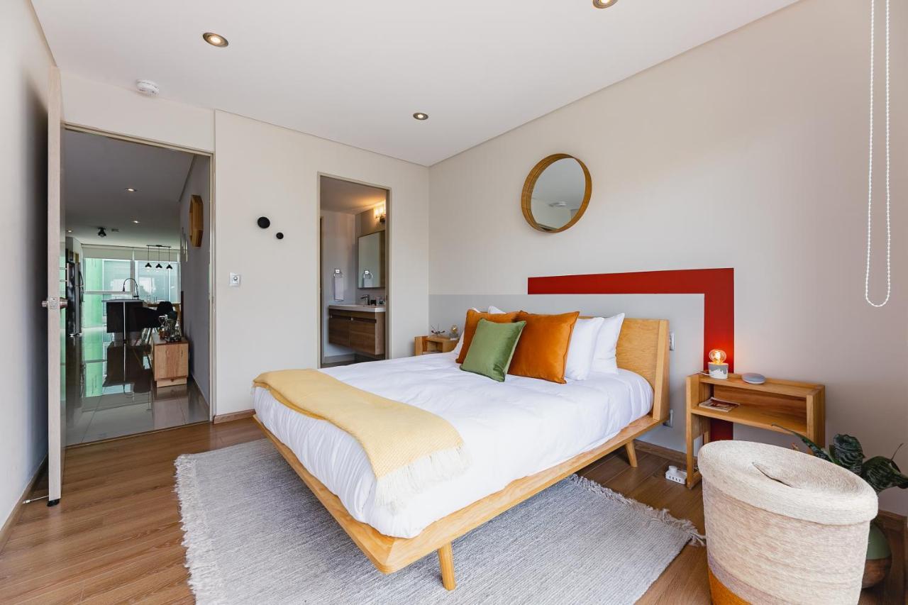 Artsy, Hi-tech In The Heart Of Roma Apartment *