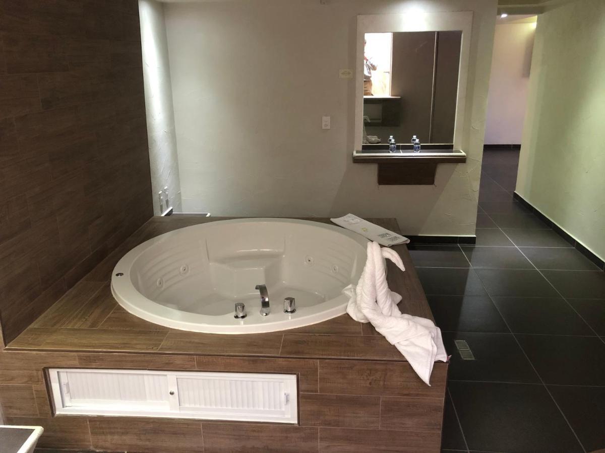 Hotel & 7 Mexico City