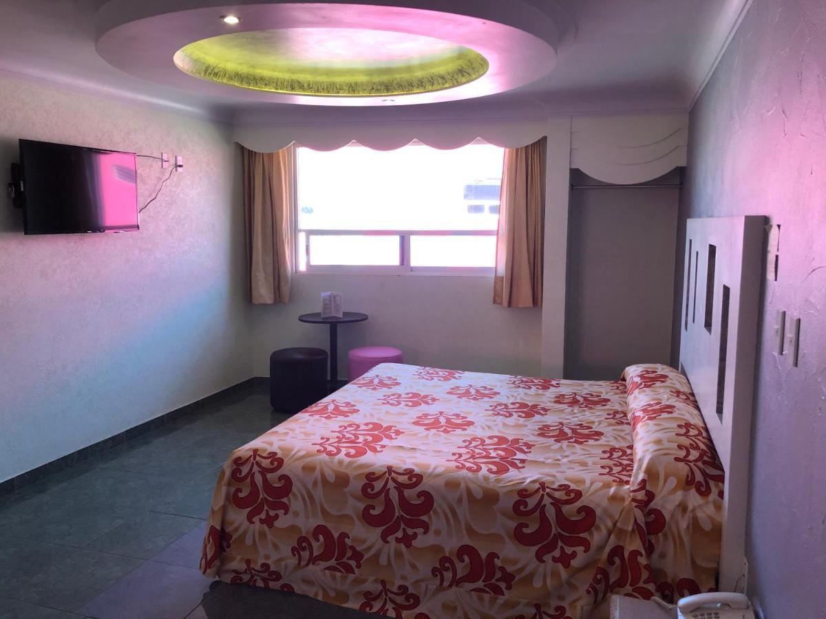 Hotel & 7 Mexico City