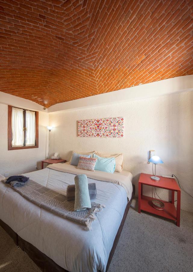 Casa Ayvar Bed & Breakfast Mexico City