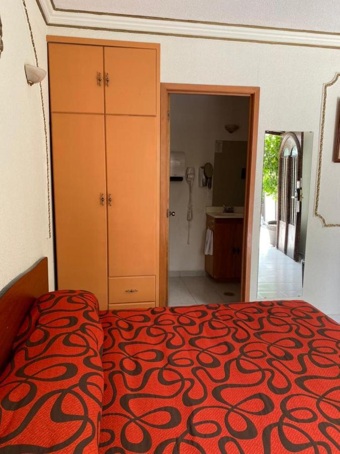 Casa De La Luna 3*
