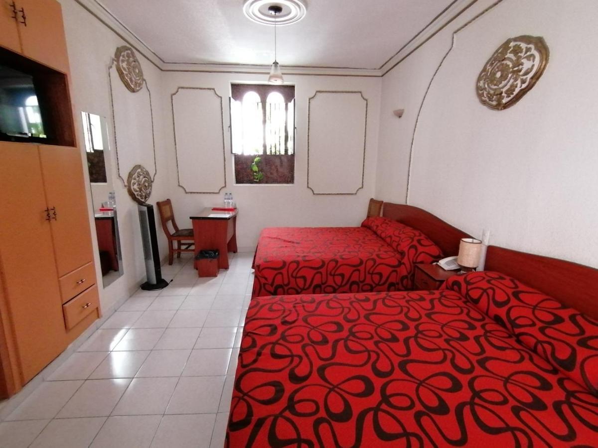 Casa De La Luna Hotel