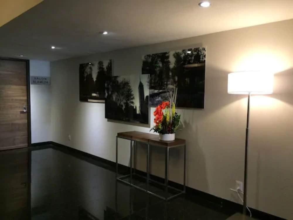 Metropol Hotel 4*