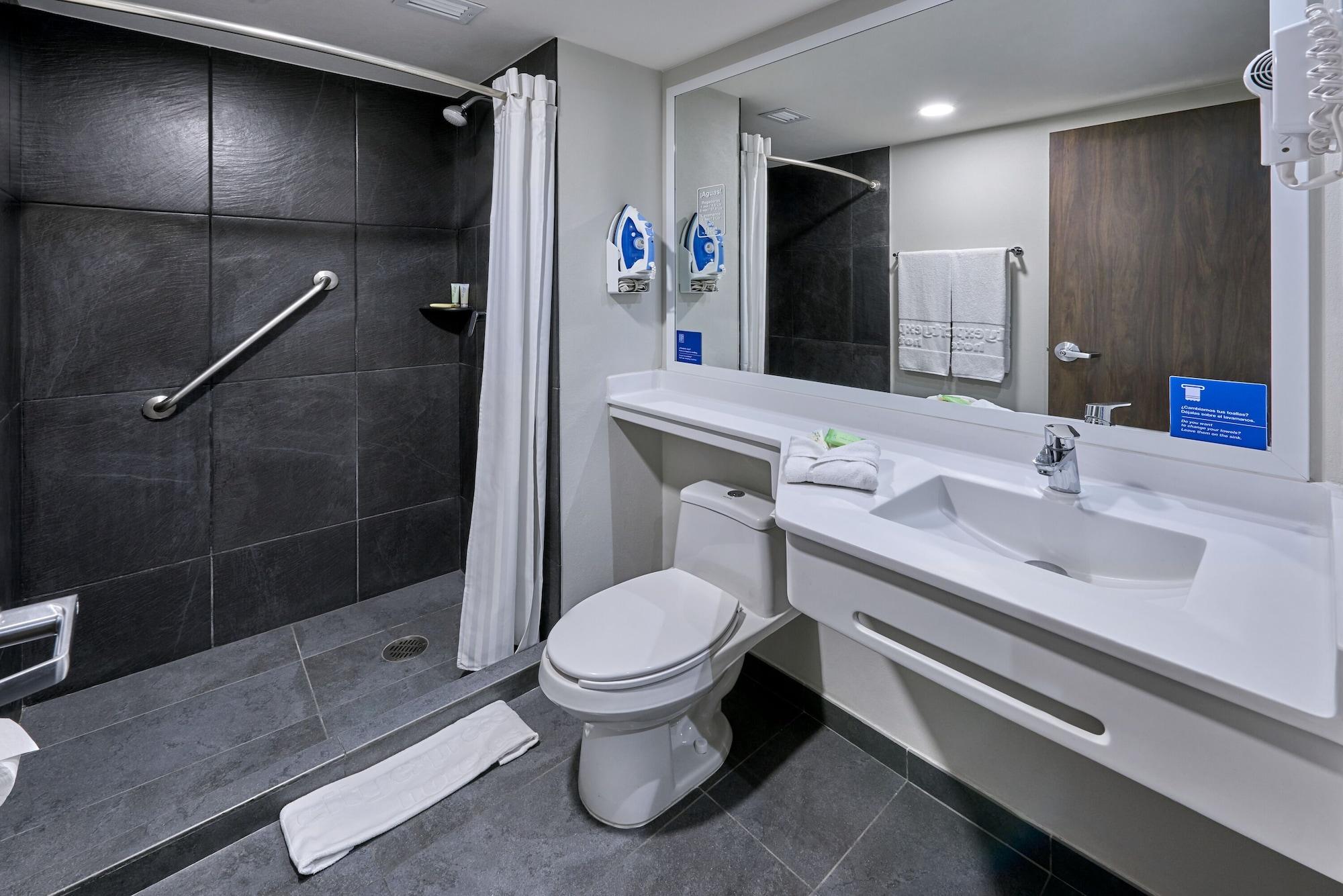 Express By Marriott Ciudad De Mexico La Hotel 3*