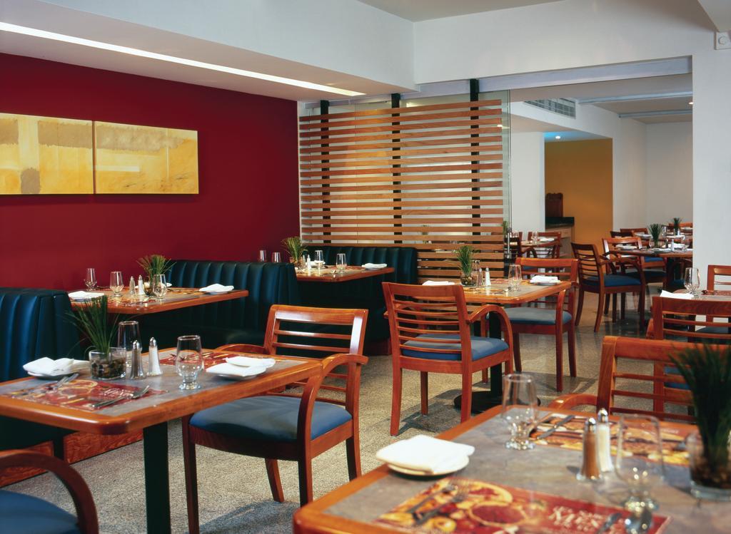 Fiesta Americana Santa Fe Hotel 4*