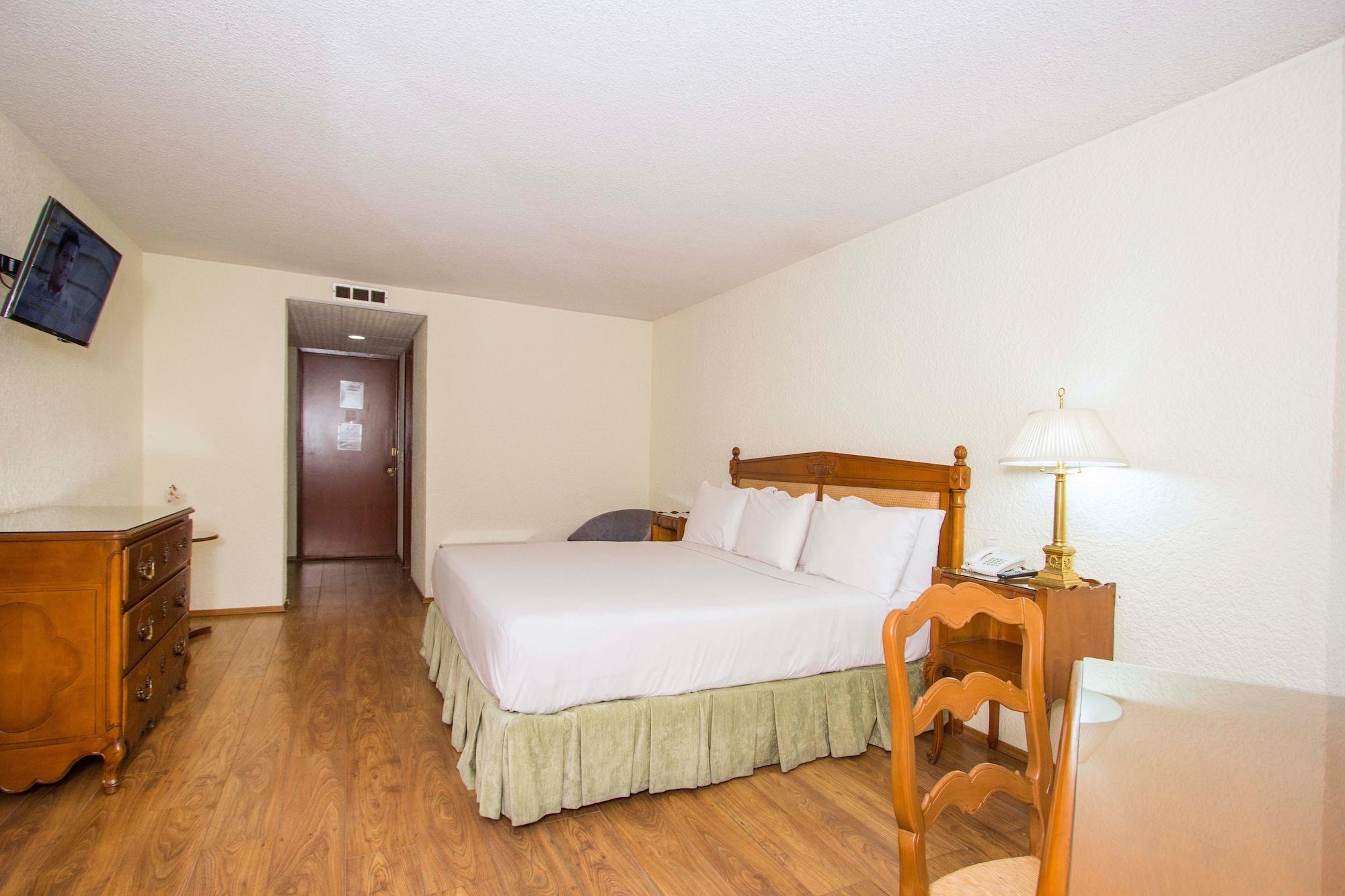 Valle De Toreo Hotel 3*