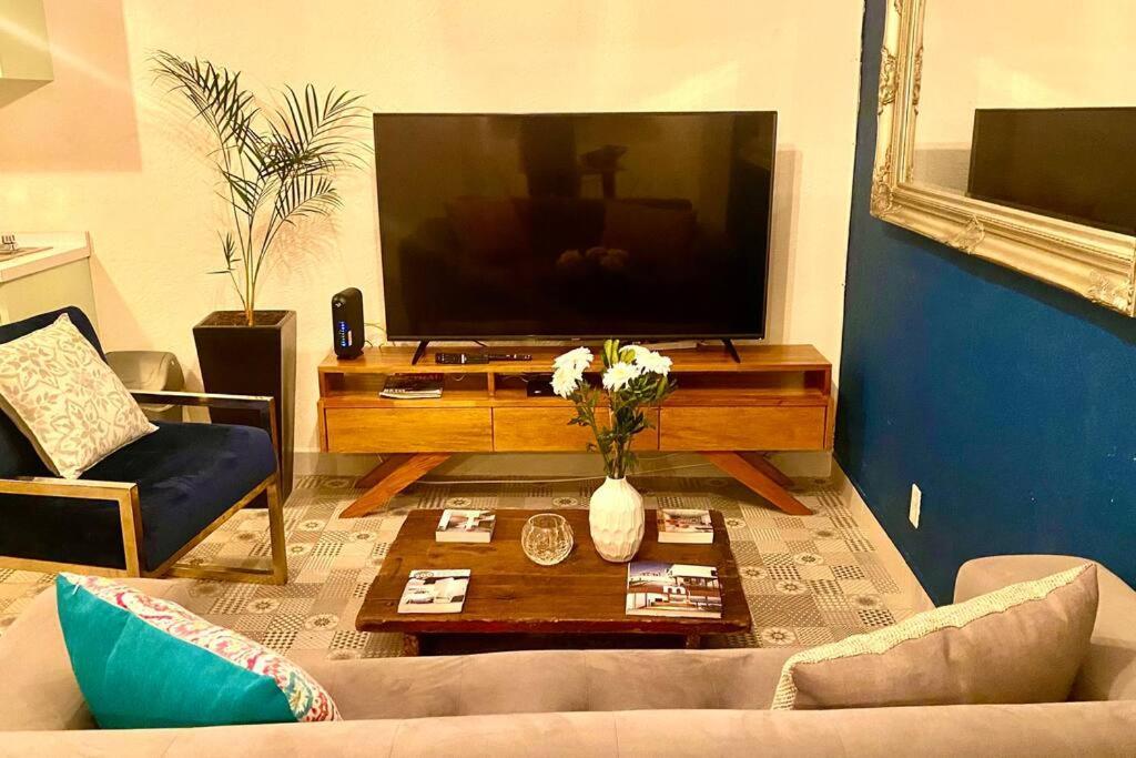 Amazing Cozy In Condesa Apartamento