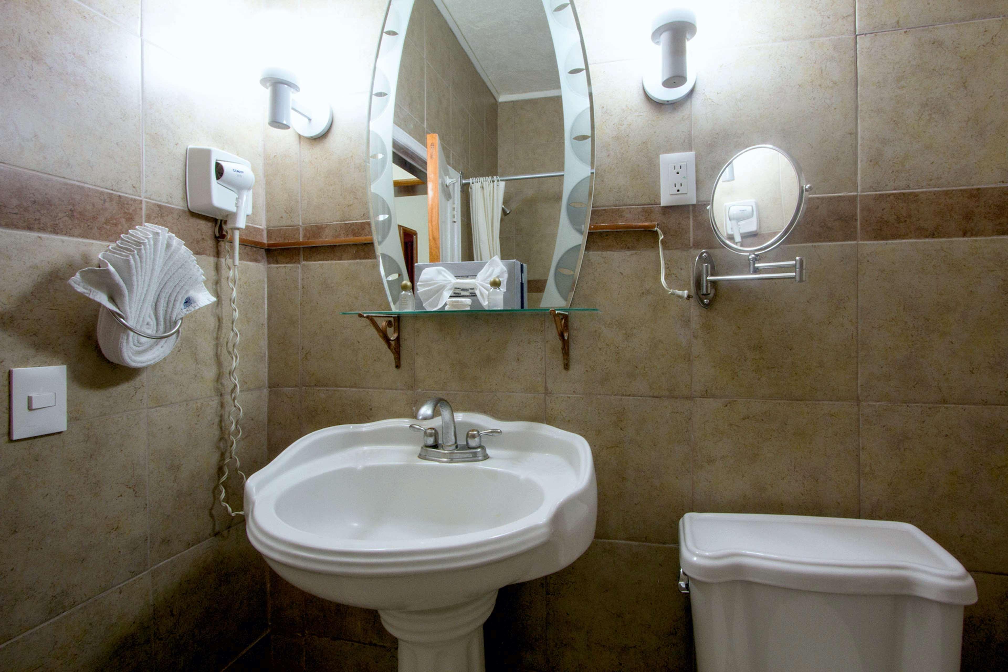 Hotel Western Majestic 4*