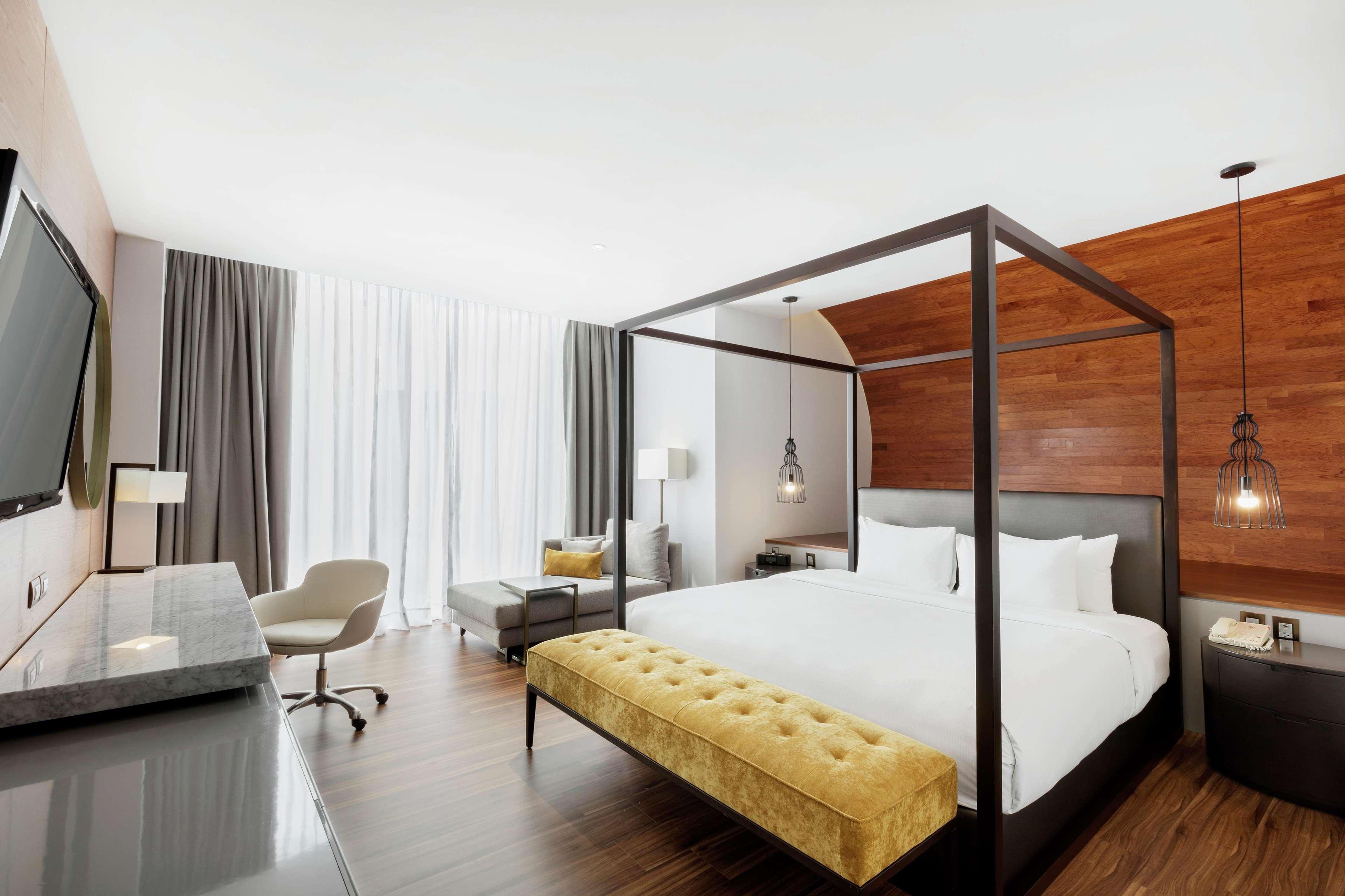 Fiesta Americana Santa Fe Hotel 4*