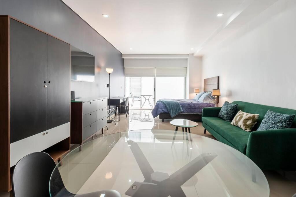 600 Sq Ft In Trendy Area, 150 Bps Fiber Optic *