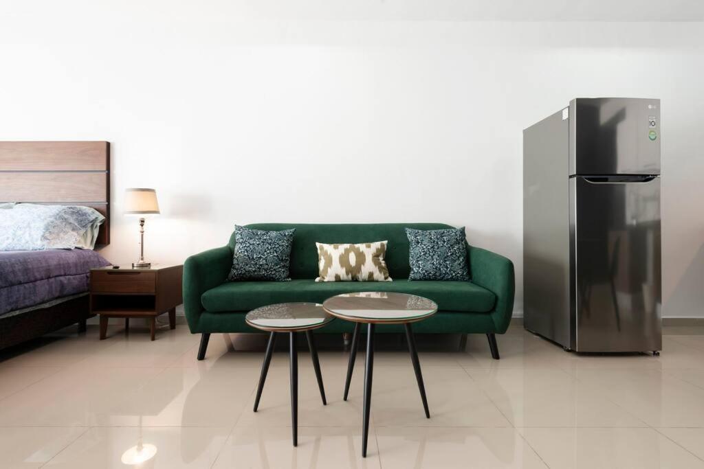 Apartment 600 Sq Ft In Trendy Area, 150 Bps Fiber Optic *