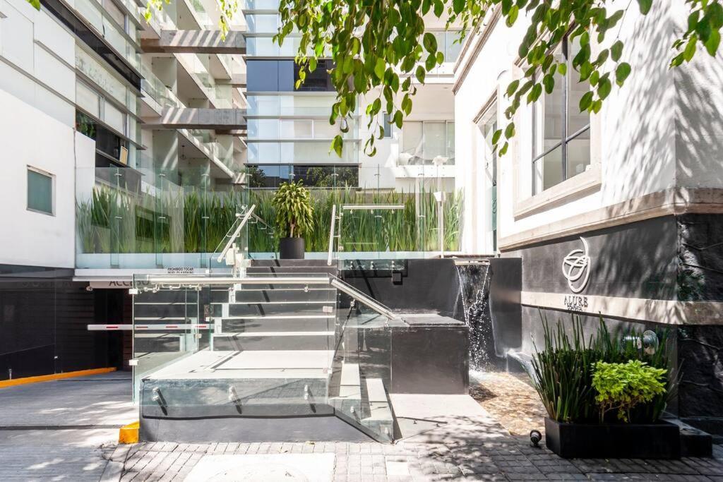 Apartment 600 Sq Ft In Trendy Area, 150 Bps Fiber Optic *