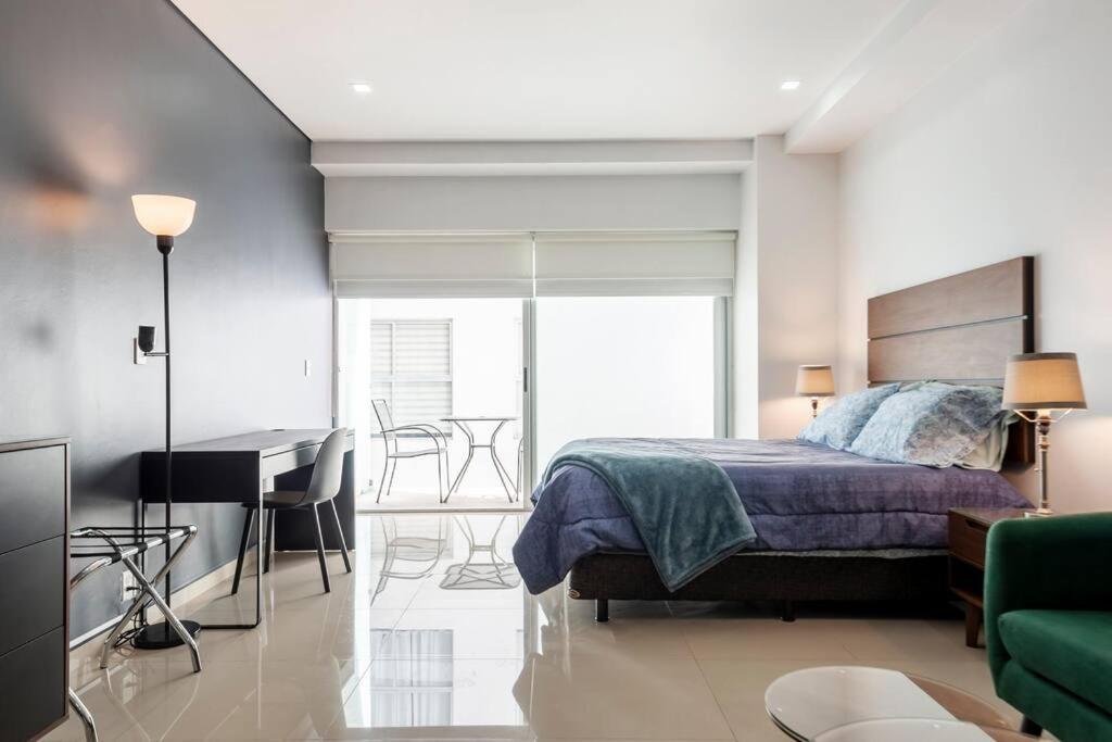 600 Sq Ft In Trendy Area, 150 Bps Fiber Optic Apartment
