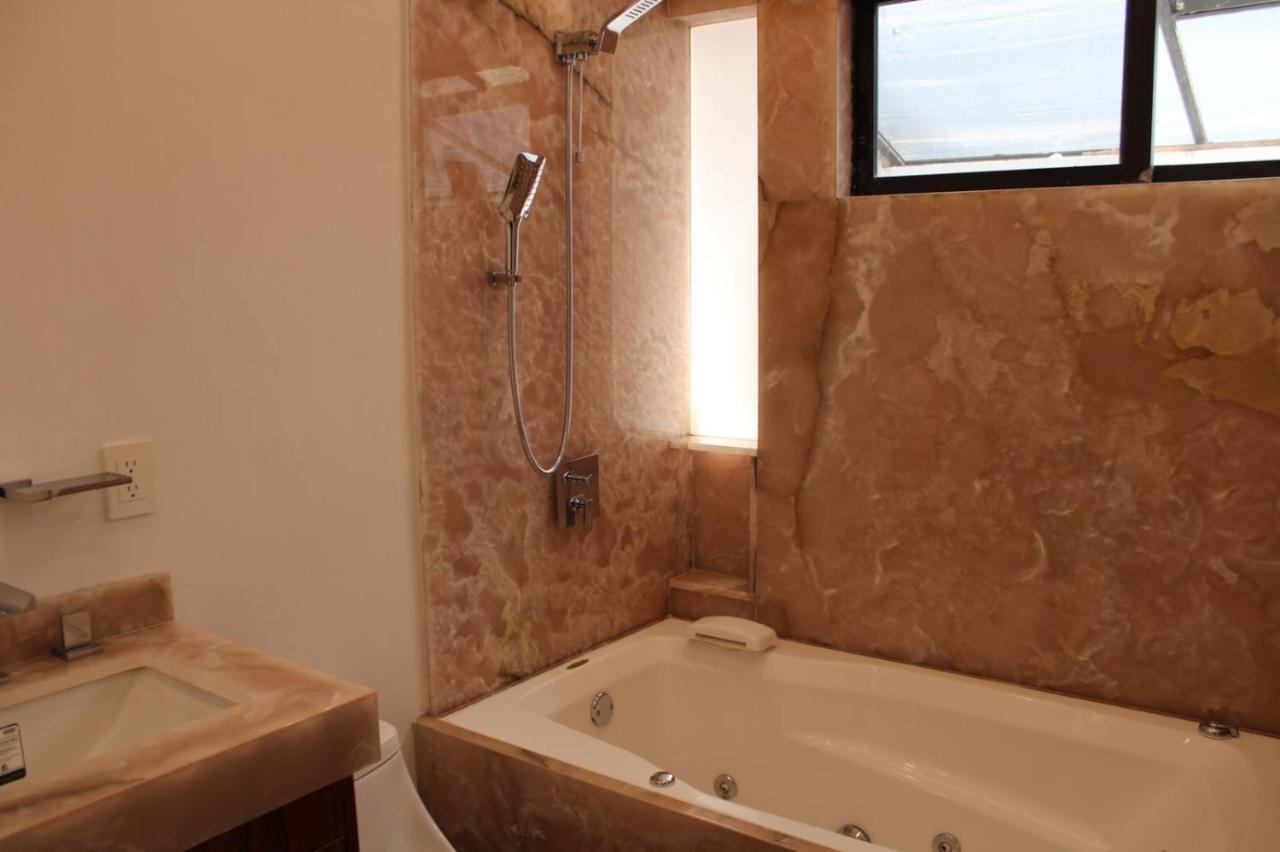 Casa Luna Coyoacan Bed & Breakfast