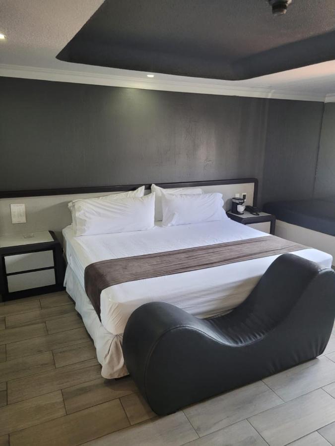 Real La Viga Motel Mexico City