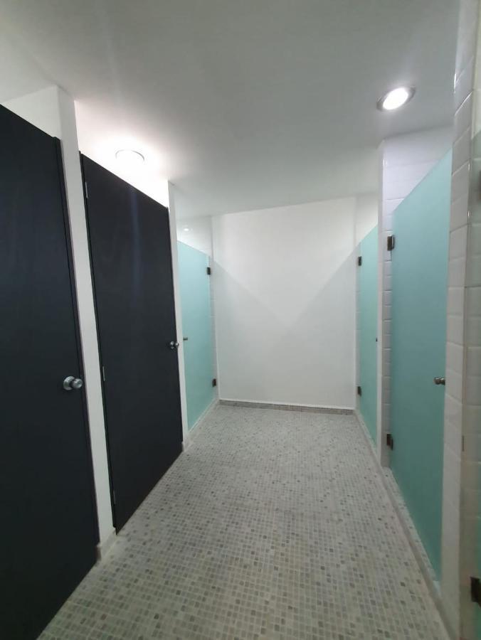 Puerta Condesa, & *