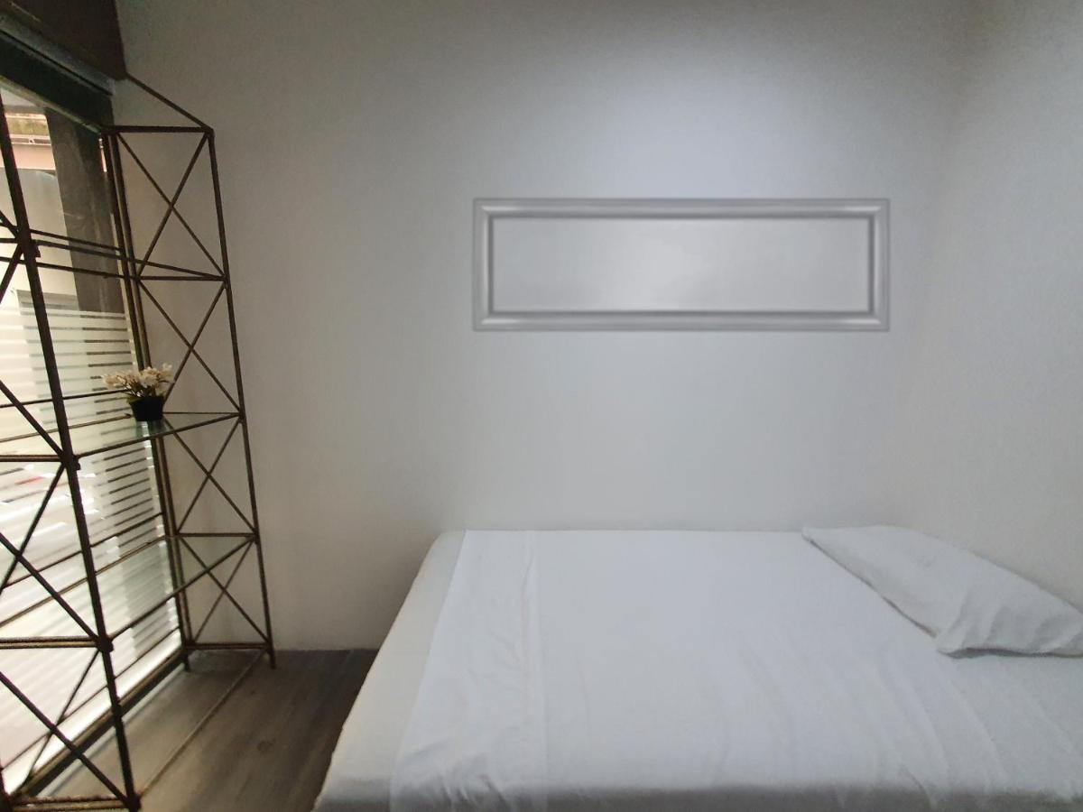 Puerta Condesa, &