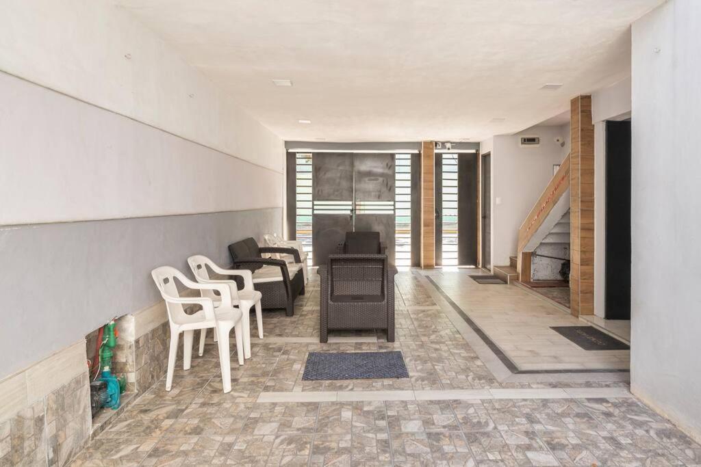 Donovan, Confortable Con Bano Privado * México DF
