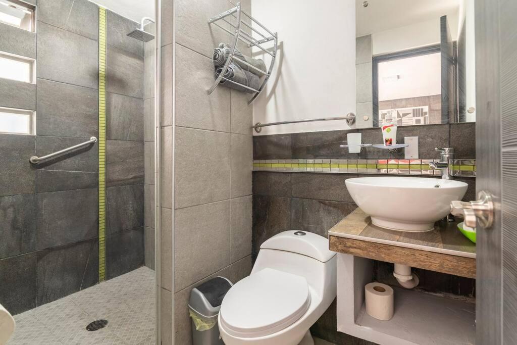 Donovan, Confortable Con Bano Privado Apartamento *