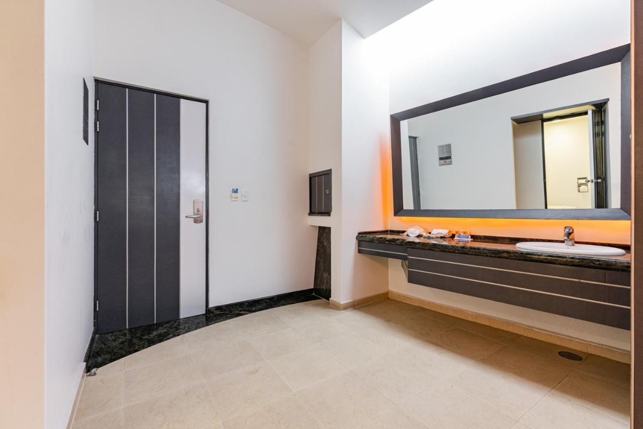 Hotel&villas Pasadena Impuestos No Incluidos El Pago Es Directamente En El Hotel México DF