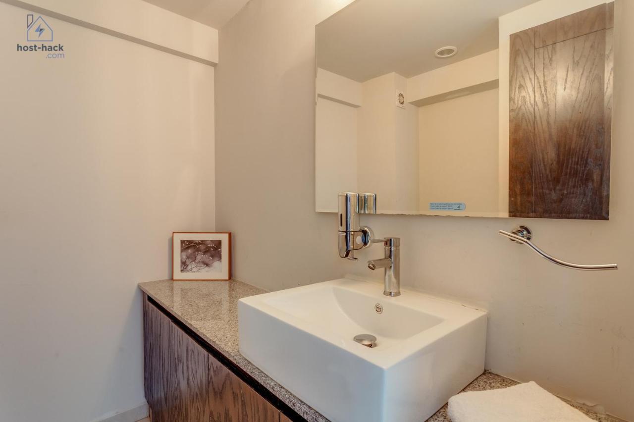 Spacious Duplex With Private Balcony In La Condesa - Ao 302