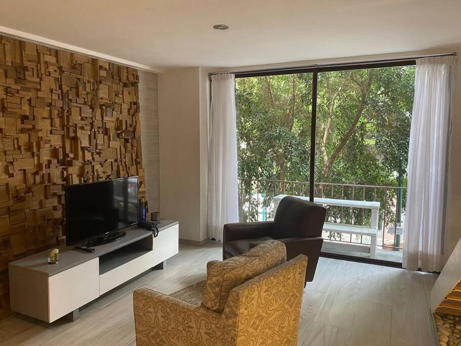 Apartamento Comfortable Loft At Beautiful Historic Building! *