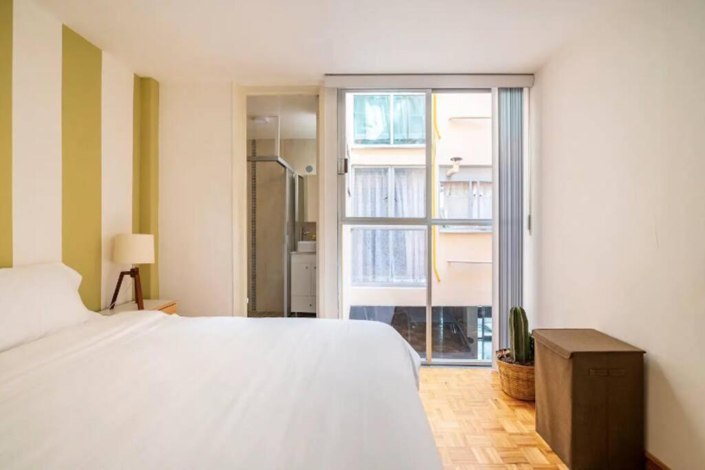 Quiet And Cozy With Terrace, King-size Beds, And Parking Lot México DF