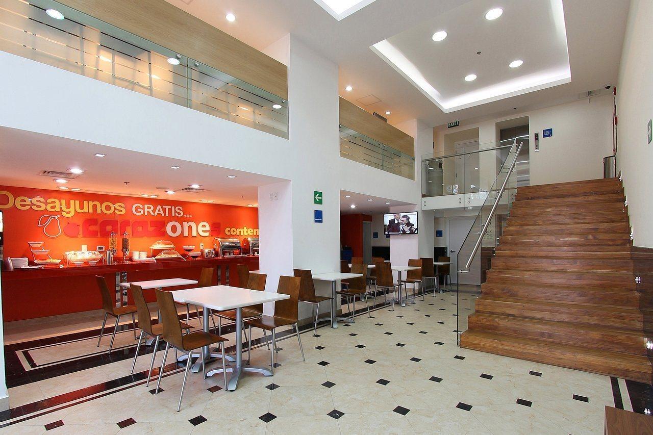 One Ciudad De Alameda Hotel