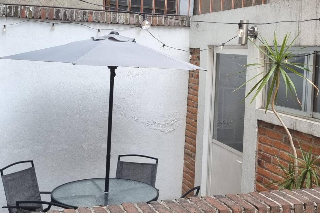 Apartamento Quiet And Cozy With Terrace, King-size Beds, And Parking Lot México DF